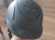 Grajewo ogłoszenia: Sprzedam kask jeździecki rozmiar M 59-55 
Uzywany dwa razy - zdjęcie