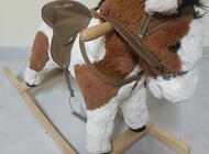 Grajewo ogłoszenia: Konik na biegunach z dźwiękiem i machajacym ogonem. - zdjęcie