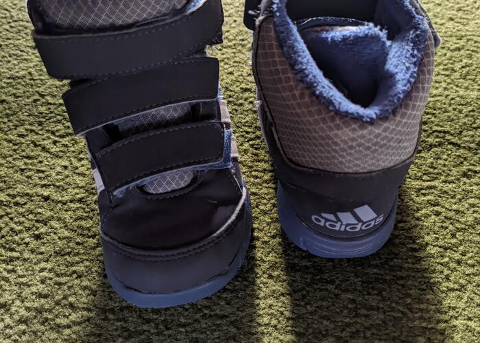Grajewo ogłoszenia: Sprzedam  buty adidas zimowe chłopięce,r.24 w stanie dobrym