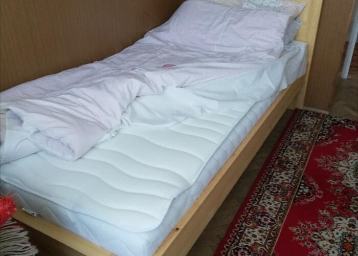 Grajewo ogłoszenia: Sprzedam łóżko drewniane wraz z materacem kieszeniowym i...