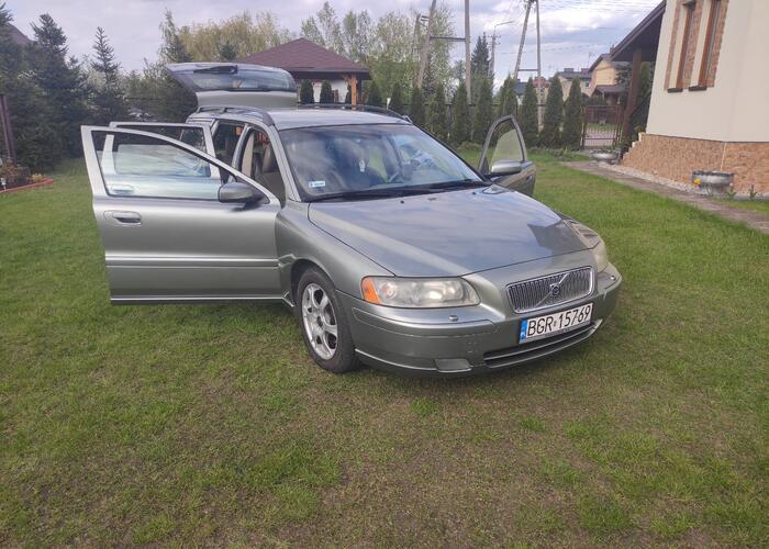Grajewo ogłoszenia: Witam
Sprzedam Volvo V70 z 2006 roku o silniku 2.4D z mocą 163kmi...