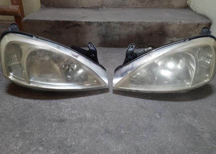 Grajewo ogłoszenia: Sprzedam używane przednie reflektory świetlne do samochodu OPEL...