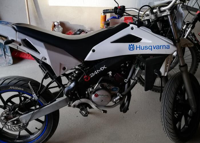 Grajewo ogłoszenia: Peugeot xp7 2013r.Supermoto Pojemność 50/90 zawrejestrowany,...