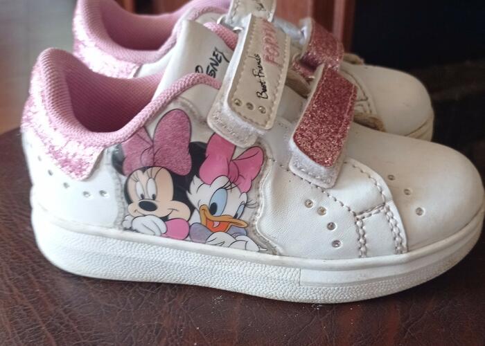 Grajewo ogłoszenia: Sprzedam buty dla dziewczynki rozmiar 26 z Disney, święcą;...