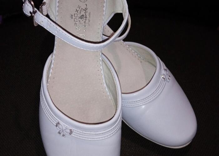 Grajewo ogłoszenia: Sprzedam buty białe dziewczęce, założone tylko raz, brak...