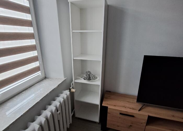 Grajewo ogłoszenia: Sprzedam słupek na książki, biały wys. 190, szer. 45