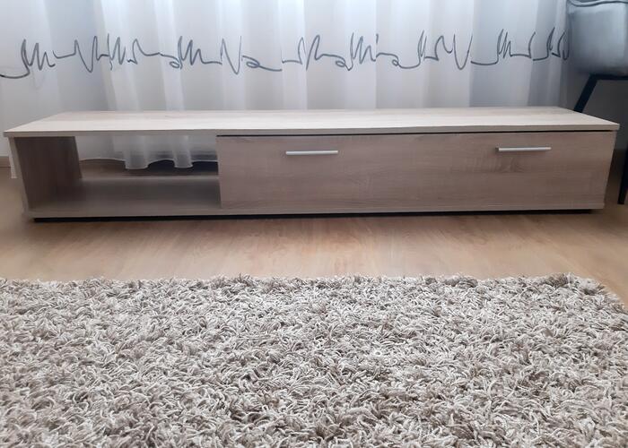 Grajewo ogłoszenia: Sprzedam w bardzo dobrym stanie szafke pod telewizor w kolorze dąb...