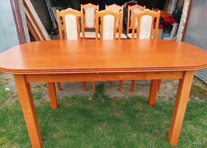 Grajewo ogłoszenia: Sprzedam stół i 6 krzeseł w dobrym stanie w kolorze gruszy