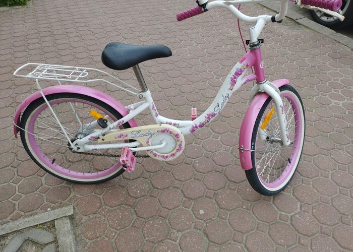 Grajewo ogłoszenia: Sprzedam rower dla dziewczynki. Koła :20cali