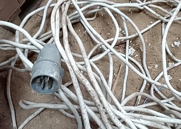 Grajewo ogłoszenia: Sprzedam kabel czterożyłowy z mufą, jest jego około 50 metrów....