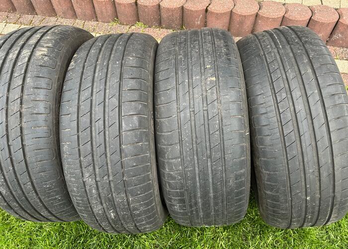 Grajewo ogłoszenia: Sprzedam 4 letnie opony firmy Goodyear w rozmiarze 205/55R16.
Cena...