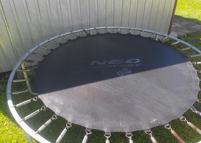 Grajewo ogłoszenia: Witam sprzedam trampolinę średnica całkowita 180cm powierzchnia...