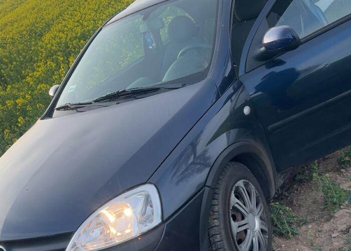 Grajewo ogłoszenia: Sprzedam Opel Corsa c 2001r 1.0 benzyna  jeździ, skręca, hamuje...