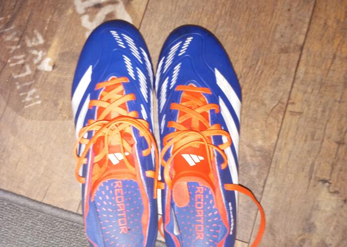 Grajewo ogłoszenia: Sprzedam korki adidas predator w bardzo dobrym stanie