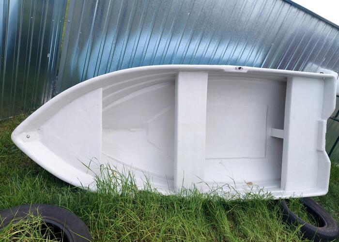 Grajewo ogłoszenia: Łódź wiosłowa 300 cm na 130 cm. Dno dwupłaszczowe....