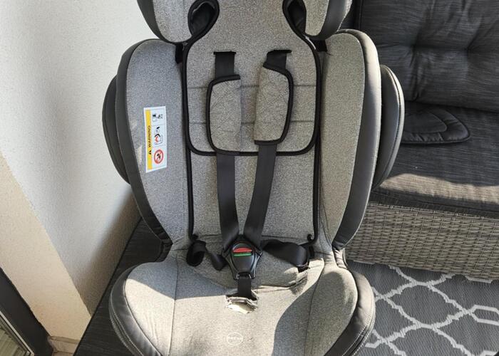 Grajewo ogłoszenia: Fotelik samochodowy [isofix, obracany].
Cena 50 zł
