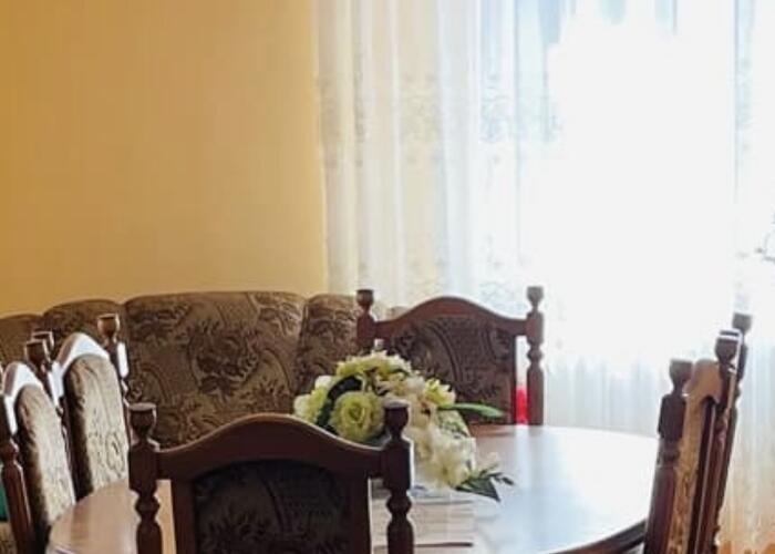 Grajewo ogłoszenia: Sprzedam piękny duży stół dębowy (rozkładany) wraz z...
