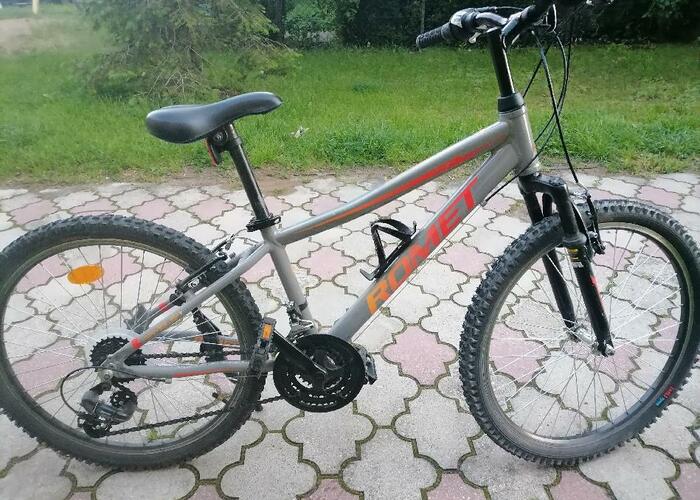Grajewo ogłoszenia: Sprzedam rower Romet rambler. Koła rozmiar 24 . Jest wykonana ze...