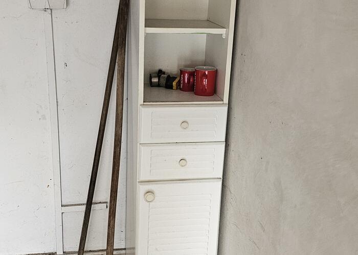 Grajewo ogłoszenia: Oddam słuek łazienkowy o wymiarach 30 na 29 i wysokosci 180 cm....
