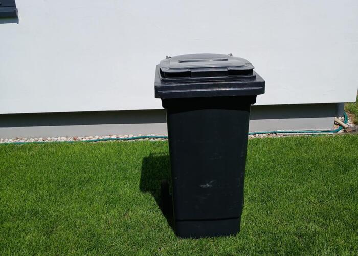 Grajewo ogłoszenia: Sprzedam kosz na śmieci plastikowy zewnetrzny 120l. Odbiór...