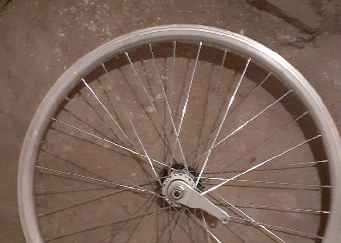 Grajewo ogłoszenia: Sprzedam koło do roweru z piastą 26 cali. 
Stan bardzo dobry.