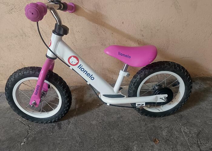 Grajewo ogłoszenia: Sprzedam rowerek biegowy dla dziecka ,koła 12 cali,pompowane,stan...