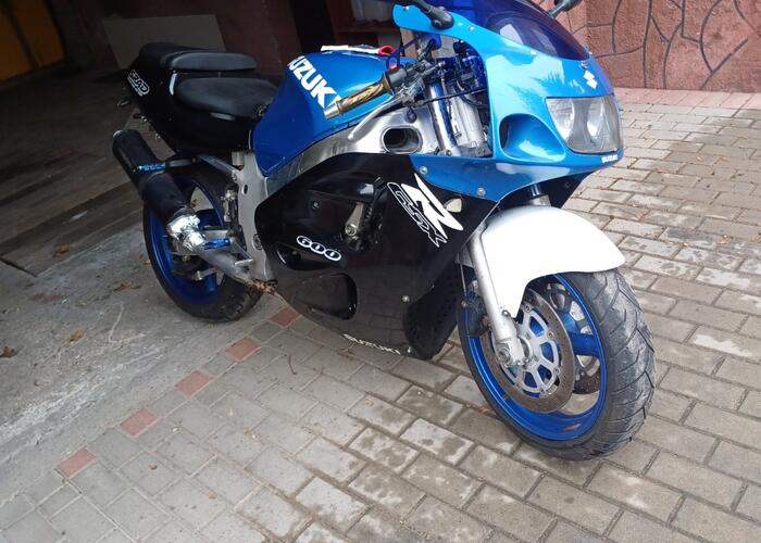 Grajewo ogłoszenia: Sprzedam suzuki gsx r 600 srad w srednim stanie wizualnym jednak w...