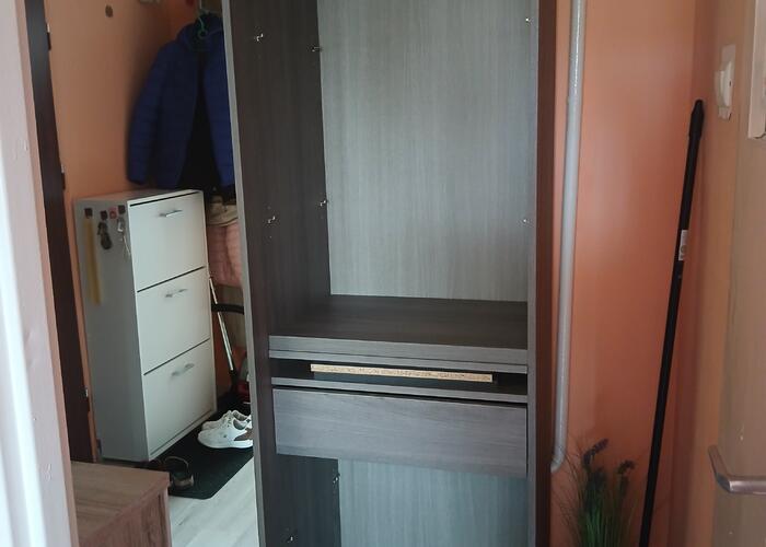 Grajewo ogłoszenia: Oddam dwa słupki w dobrym stanie za dobre wino i czekoladę.