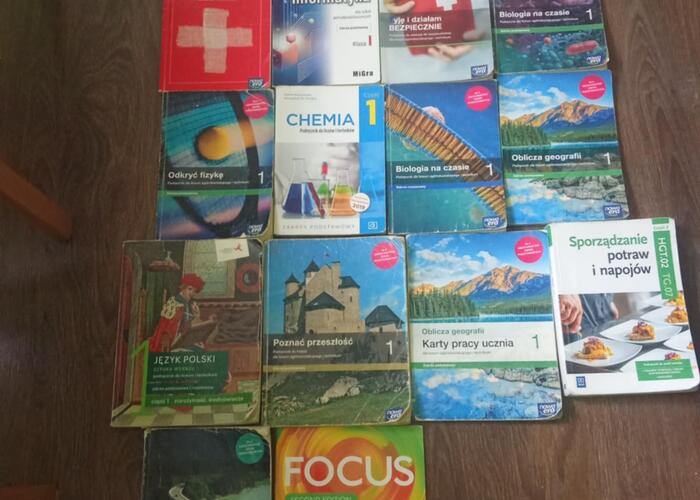 Grajewo ogłoszenia: Tanio oddam książki do technikum żywienia w Wojewodzinie