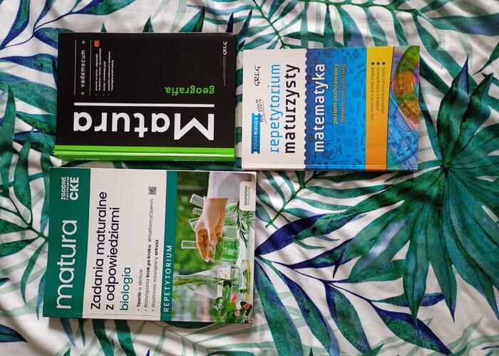Grajewo ogłoszenia: Sprzedam książki do matury. Proszę o wiadomość sms