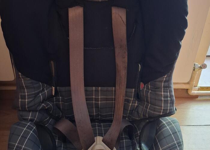 Grajewo ogłoszenia: Sprzedam dwa foteliki samochodowe od 25 -25 kg.po 100zł każdy