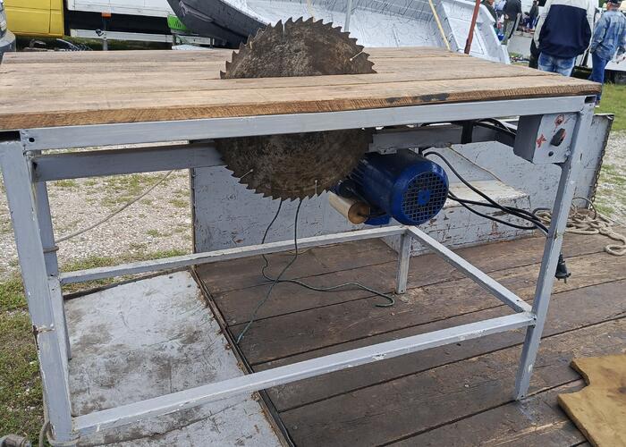 Grajewo ogłoszenia: Sprzedam krajzagę silnik 1.5 kw stan dobry
