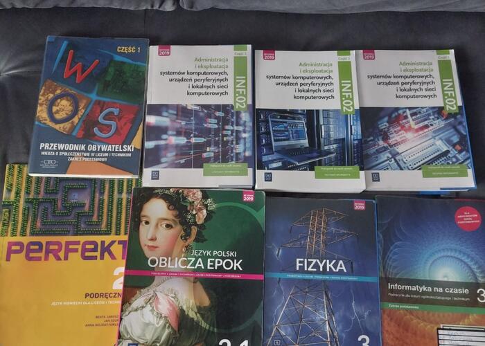 Grajewo ogłoszenia: Sprzedam książki widoczne na zdjeciach , jedynie informatyki brak