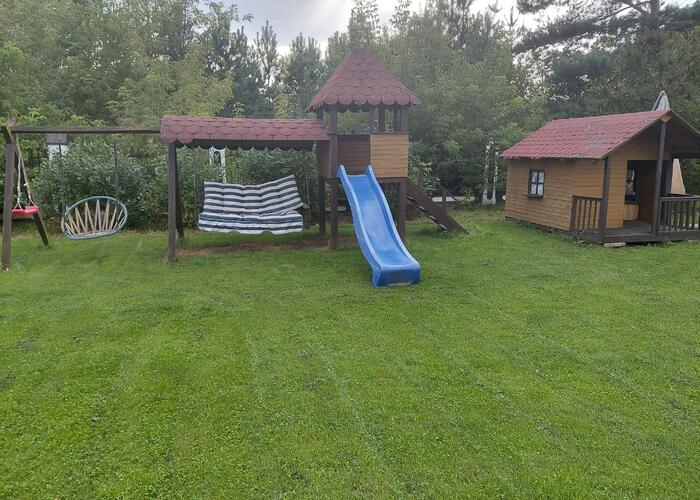 Grajewo ogłoszenia: Sprzedam domek i plac zabaw. Odbiór we własnym zakresie.