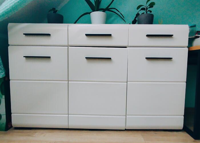 Grajewo ogłoszenia: Sprzedam dwie takie same komody. Wysokosc-93cm,  szerokosc-150cm,...