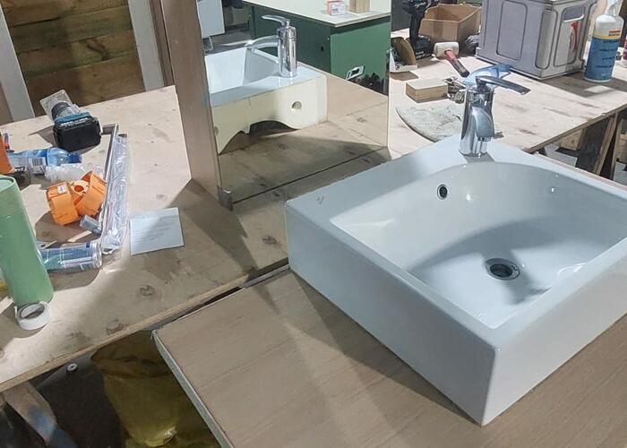 Grajewo ogłoszenia: Może ktoś chciałby zlew przyklejony do blatu, szafka z lustrem,...