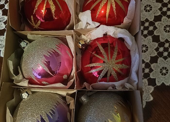 Grajewo ogłoszenia: Sprzedam bombki szklane , śr.8 cm. 35 zł.