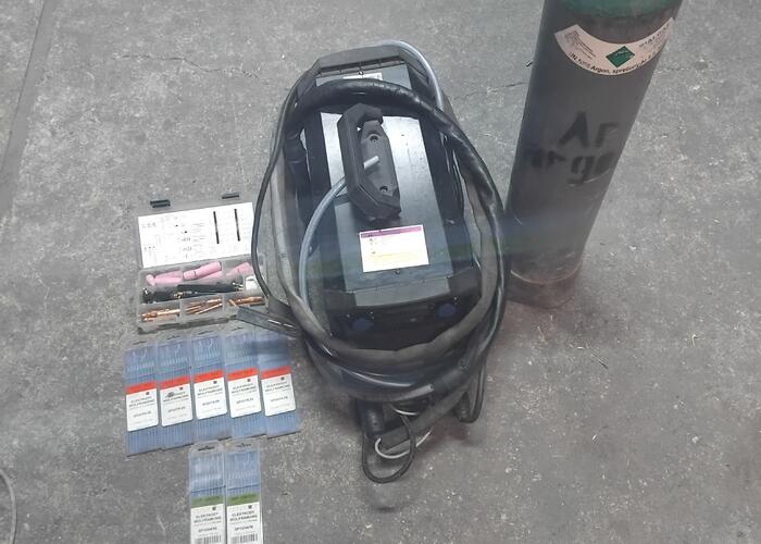 Grajewo ogłoszenia: Sprzedam spawarkę Spartus Easy Tig Ac/Dc 200p.
Spawarka użyta...