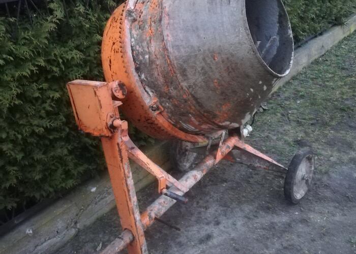 Grajewo ogłoszenia: Sprzedam betoniarke 3 fazową, nowego typu.