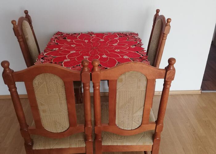 Grajewo ogłoszenia: Sprzedam stół rozkładany i 5 krzeseł.