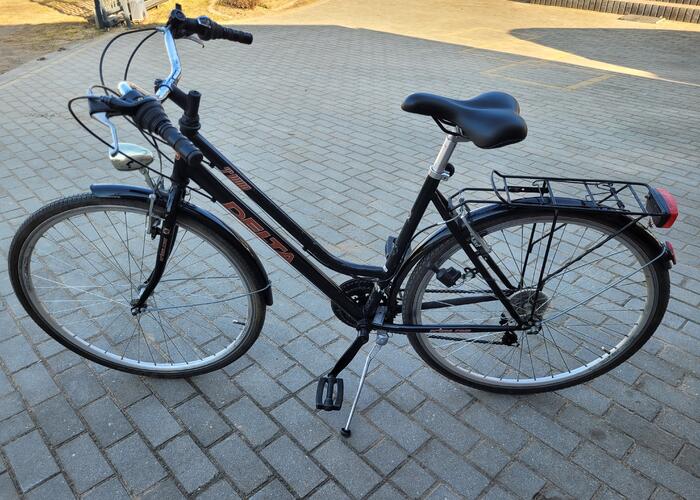 Grajewo ogłoszenia: Damka w bardzo dobrym stanie koła 28 cali przerzutki shimano