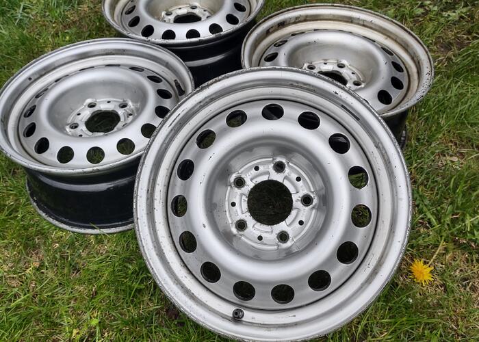 Grajewo ogłoszenia: Witam sprzedam felgi aluminiowe do BMW 7Jx15H2.