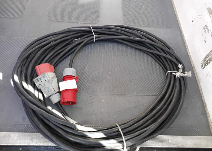 Grajewo ogłoszenia: Sprzedam kabel siłowy z wtykami 32 m w bardzo dobrym stanie.