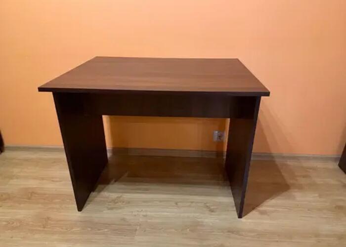 Grajewo ogłoszenia: Solidne, używane biurko młodzieżowe w ciemnym kolorze. Mebel w...