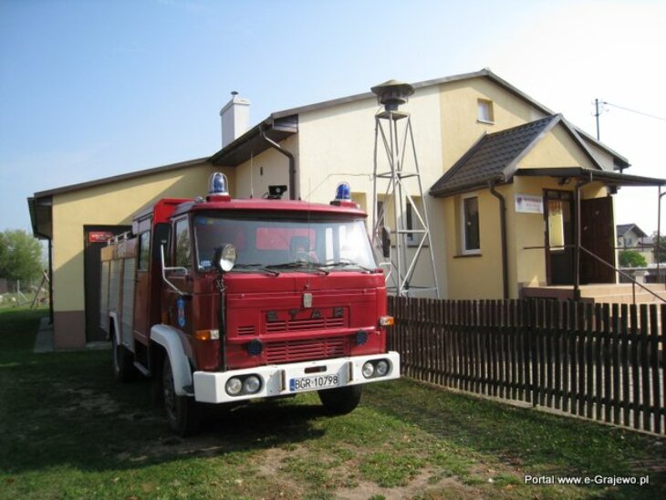 Wóz strażacki dla OSP Szymany
