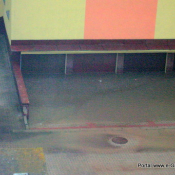 3. Podpis: właściciel: Tak wyglądają nasze garaże od kilku lat po dużym deszczu lub burzy , studzienka kanalizacyjna jest na przeciwko garaży i nią wybija woda jak z fontanny os. POŁUDNIE 63A