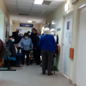 20. Szpital, Seniorzy szczepią się przeciw COVID-19