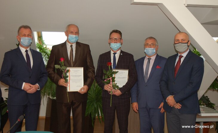Podziękowali nauczycielom za pracę i zaangażowanie