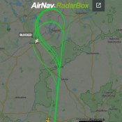 2. Dziwny samolot krąży nad Grajewem co widać na mapce radarowej w Internecie robi kółka ale jest Zablokowany nie można sprawdzić na pewno to nie pasażerski bo by był widoczny