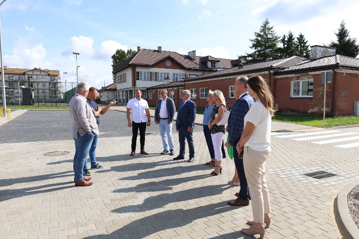  Zakończono prace związane z budową parkingu przy Zespole Szkół Nr 2 w Grajewie